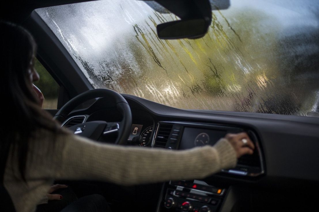 Tips para desempañar rápido los vidrios del auto