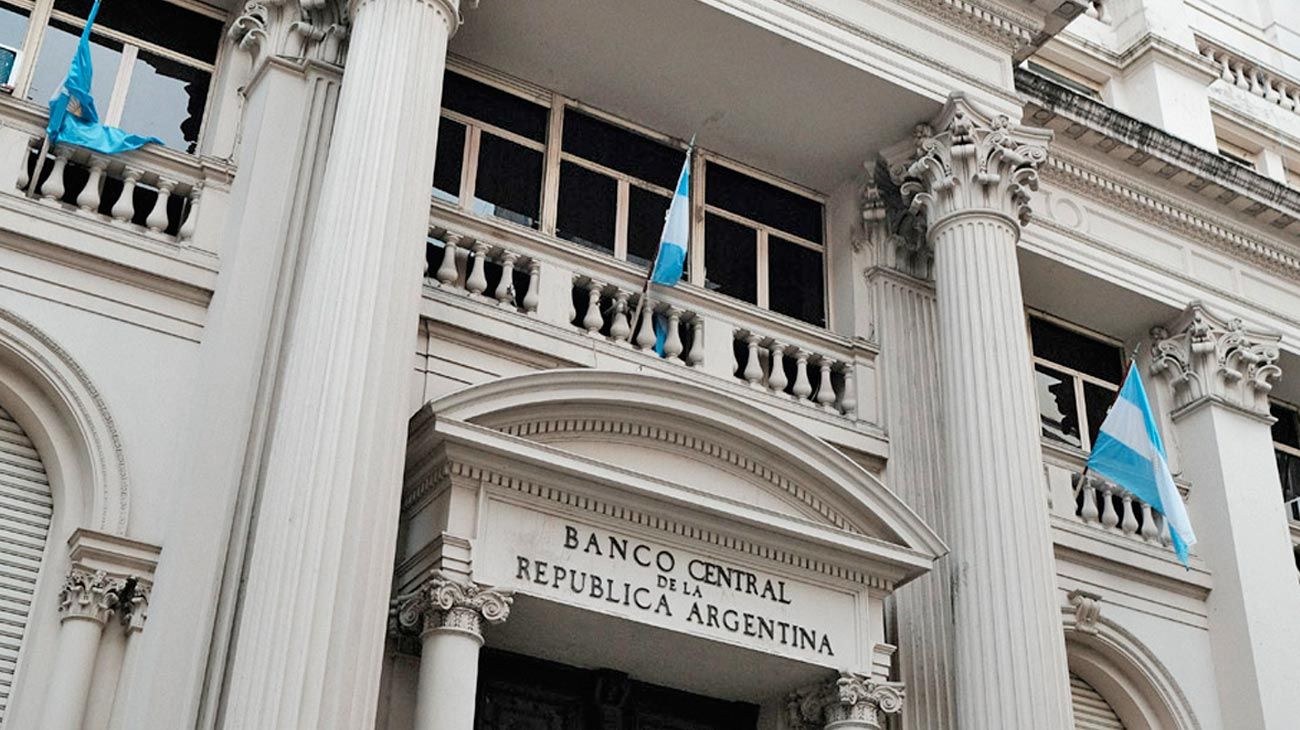 El Banco Central reinstauró una parte del cepo para personas