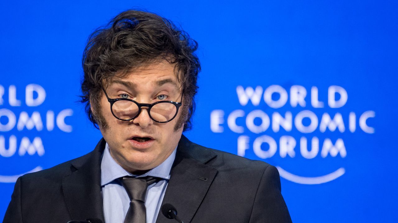 Javier Milei descartó dolarizar la economía este año: "No dan los tiempos"