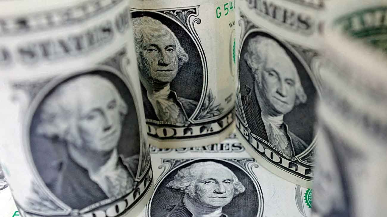 El dólar blue marca un nuevo récord y se acerca a los $400
