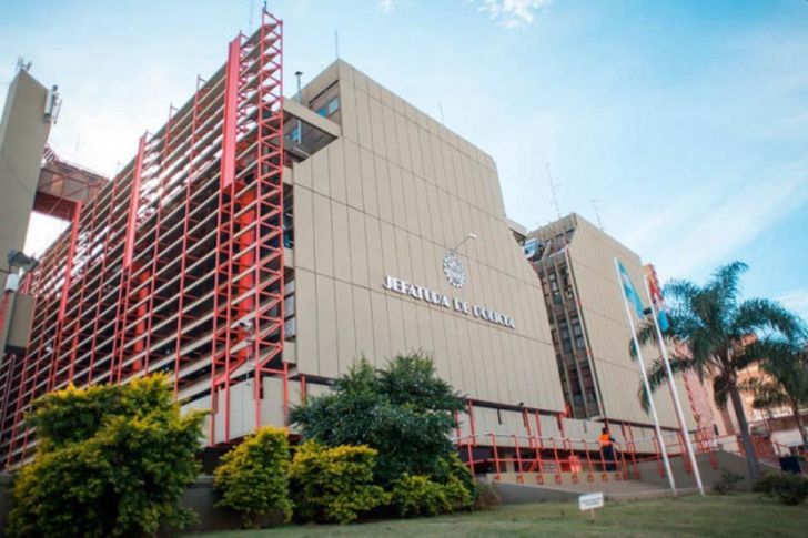 Pareja de policías a juicio por indebido cobro de adicionales