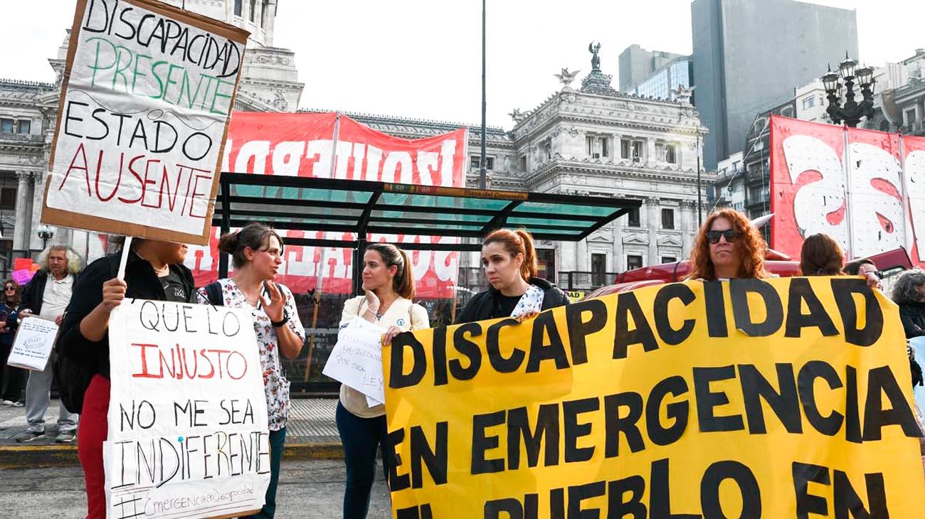 Cierran centros para personas con discapacidad por demoras en los pagos