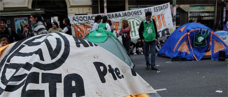 Lleva más de 20 horas el acampe de ATE
