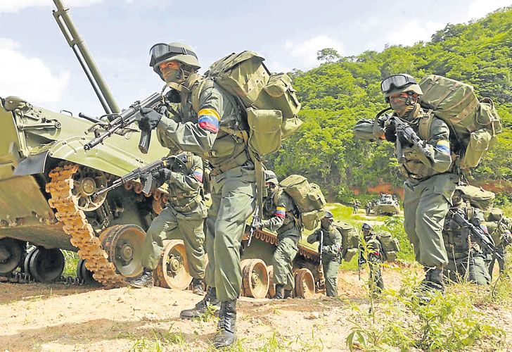 Maduro ordena un gigantesco ejercicio militar en Venezuela