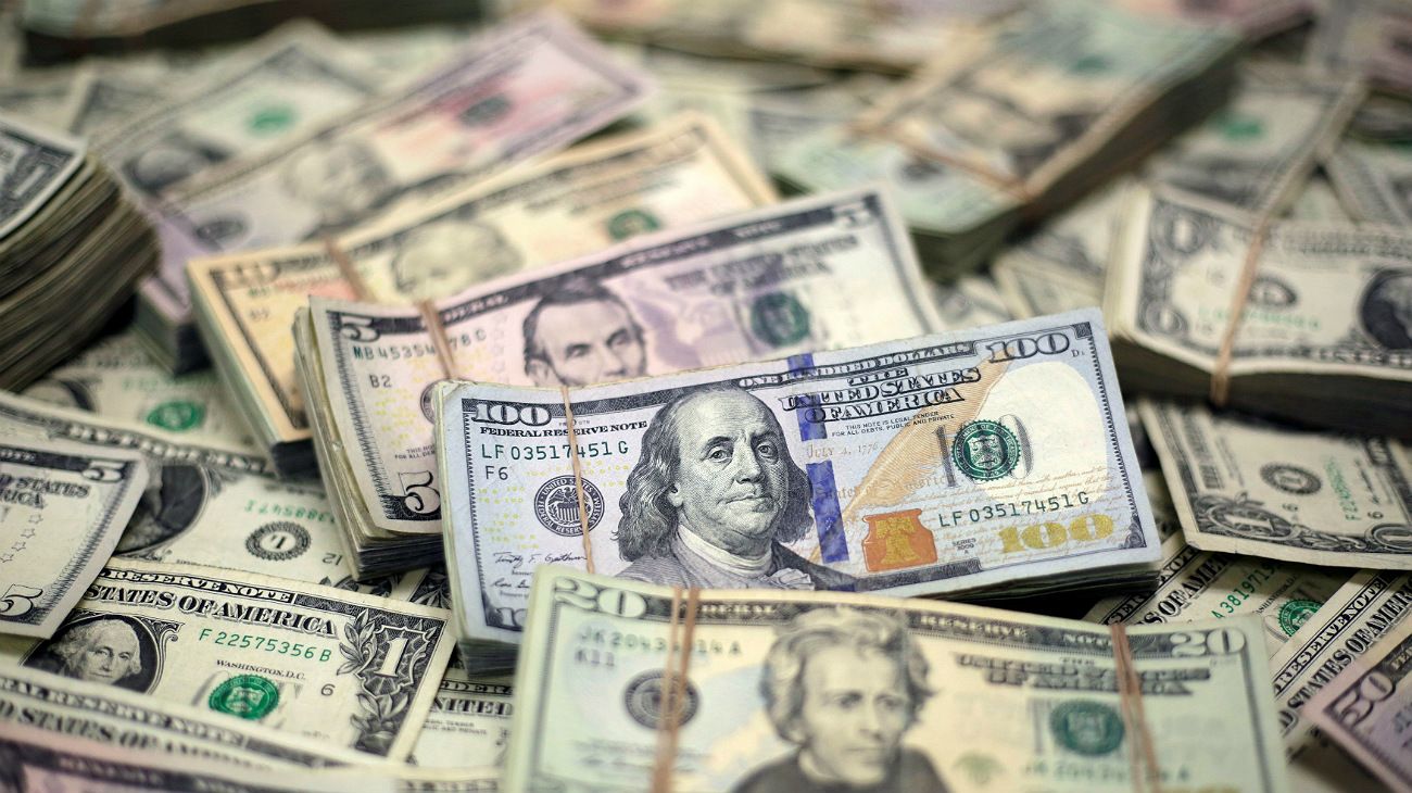 Dólar récord: el Banco Nación lo vende a $28,20