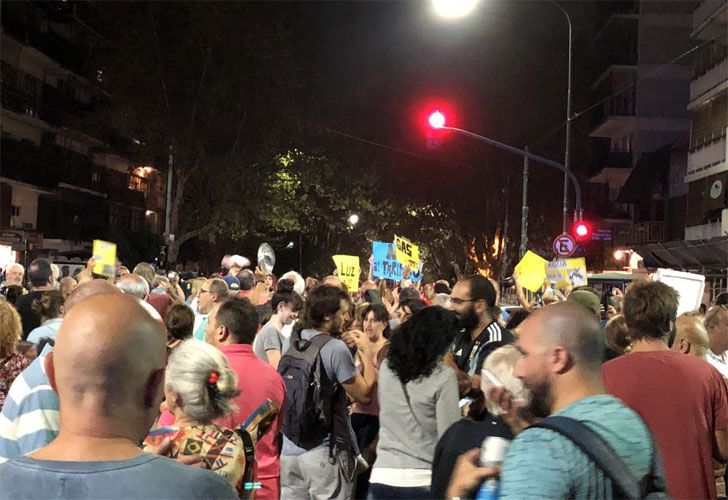 A las protestas por las tarifas se le suma hoy la “marcha de las velas”