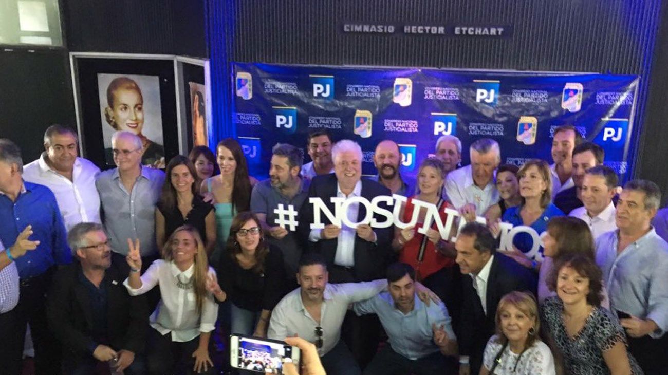 Primeras definiciones del Congreso del PJ: La Cámpora pide las PASO y convoca a Massa