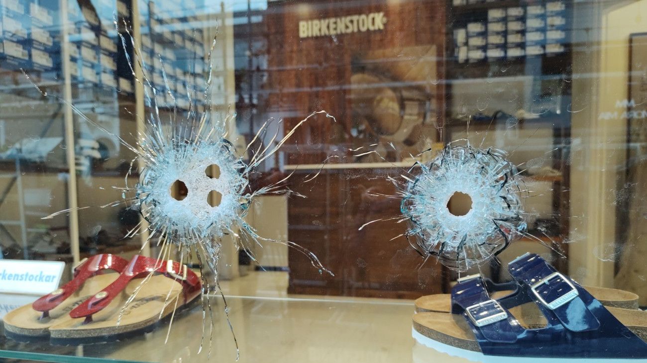 Tiros en Palermo Soho: un policía baleó a un ladrón en un local de calzado