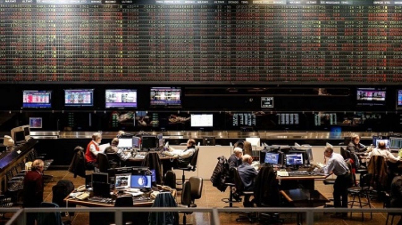 Mercados: expertos aseguran que empezó la especulación por las elecciones