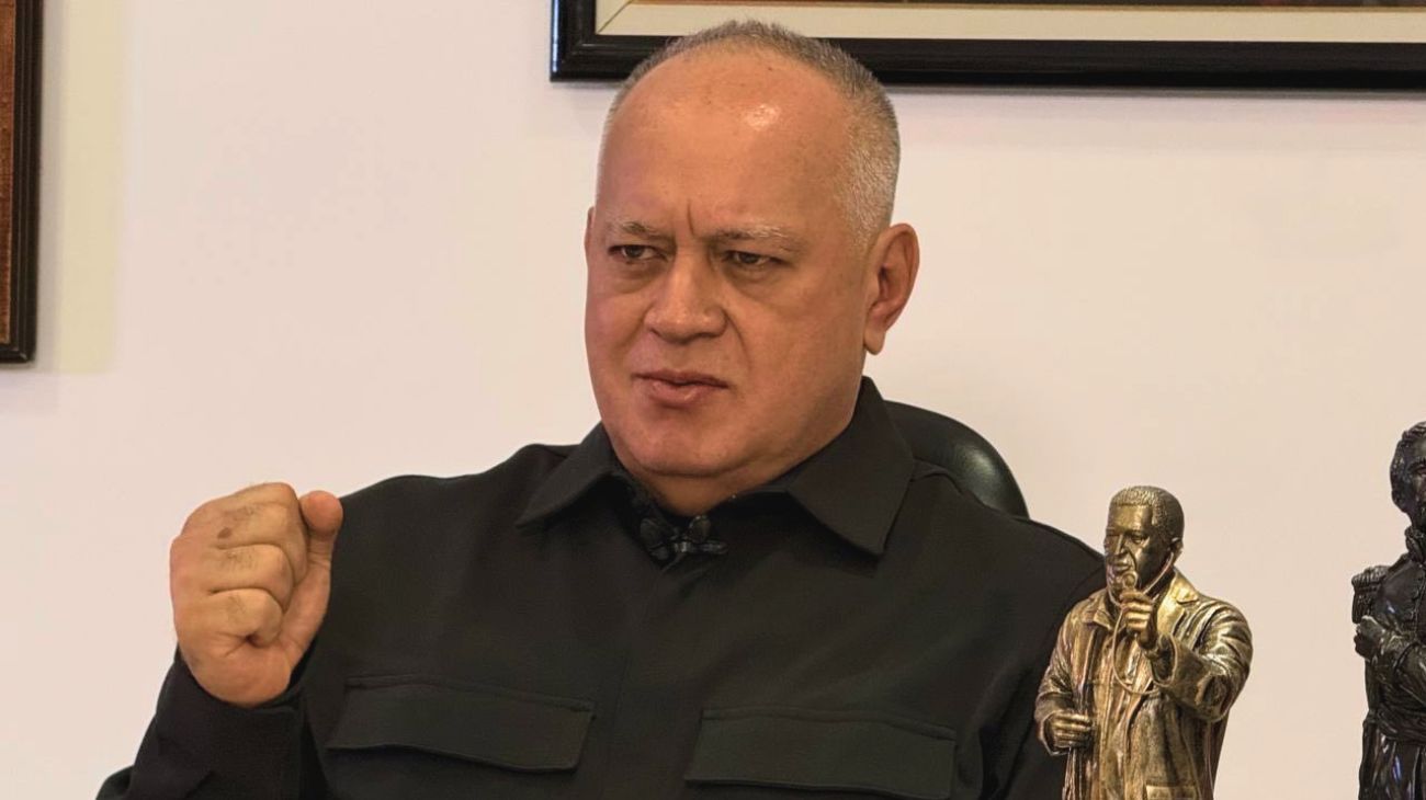 Diosdado Cabello le dijo "jalabolas" a Javier Milei y lanzó duras acusaciones contra Estados Unidos