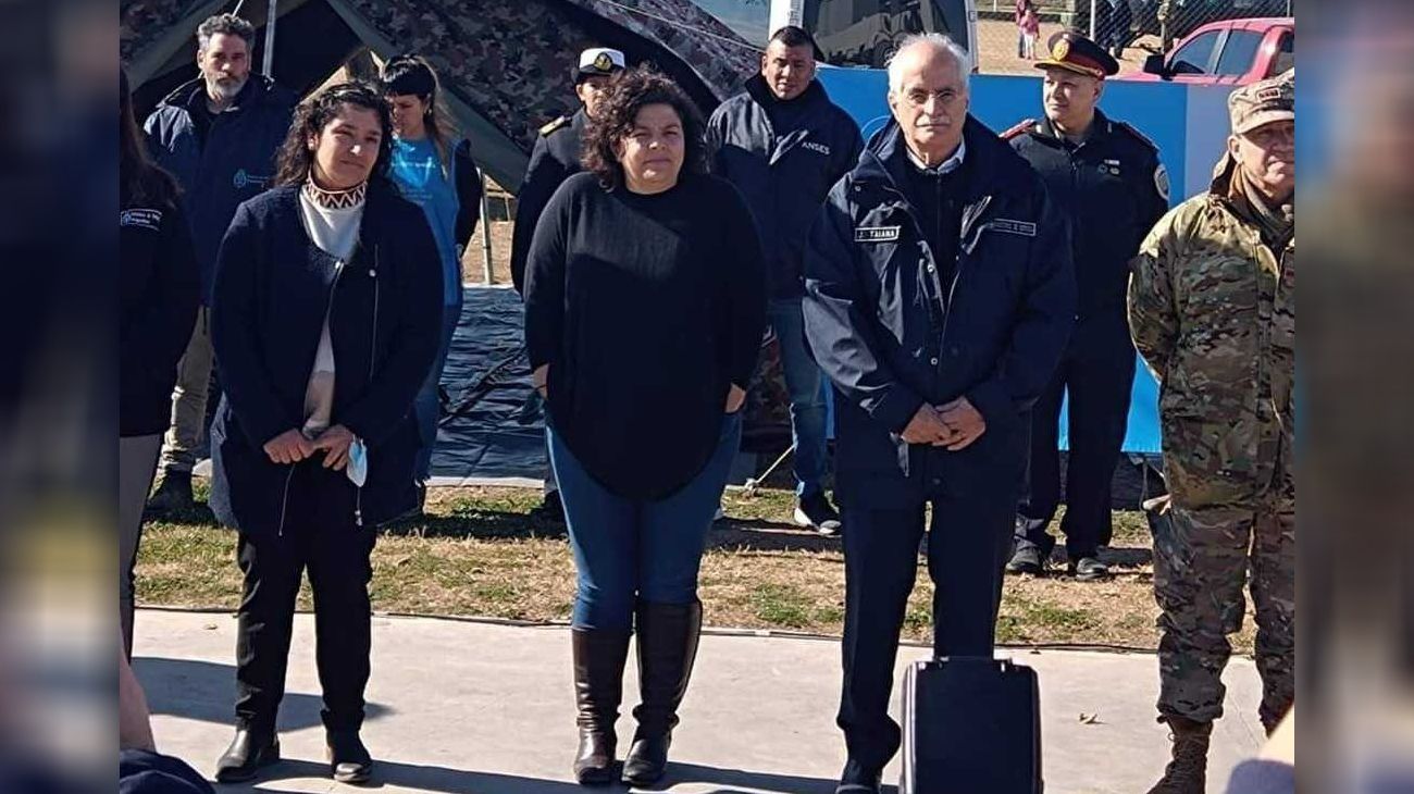 El look de Carla Vizzotti | Fue a un acto y un error en su ropa se volvió viral