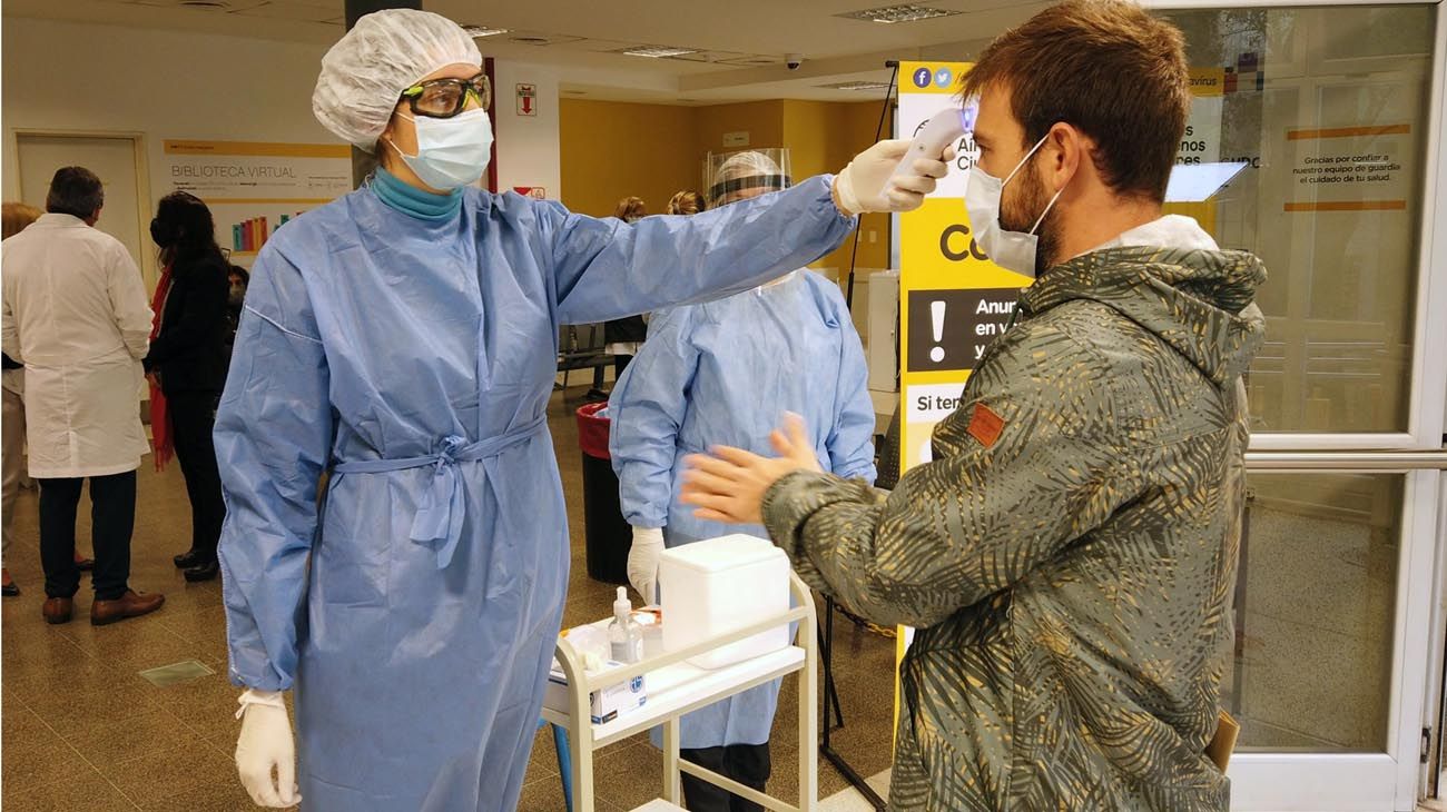 Coronavirus: los casos volvieron a bajar de 5 mil pero hubo récord de muertos