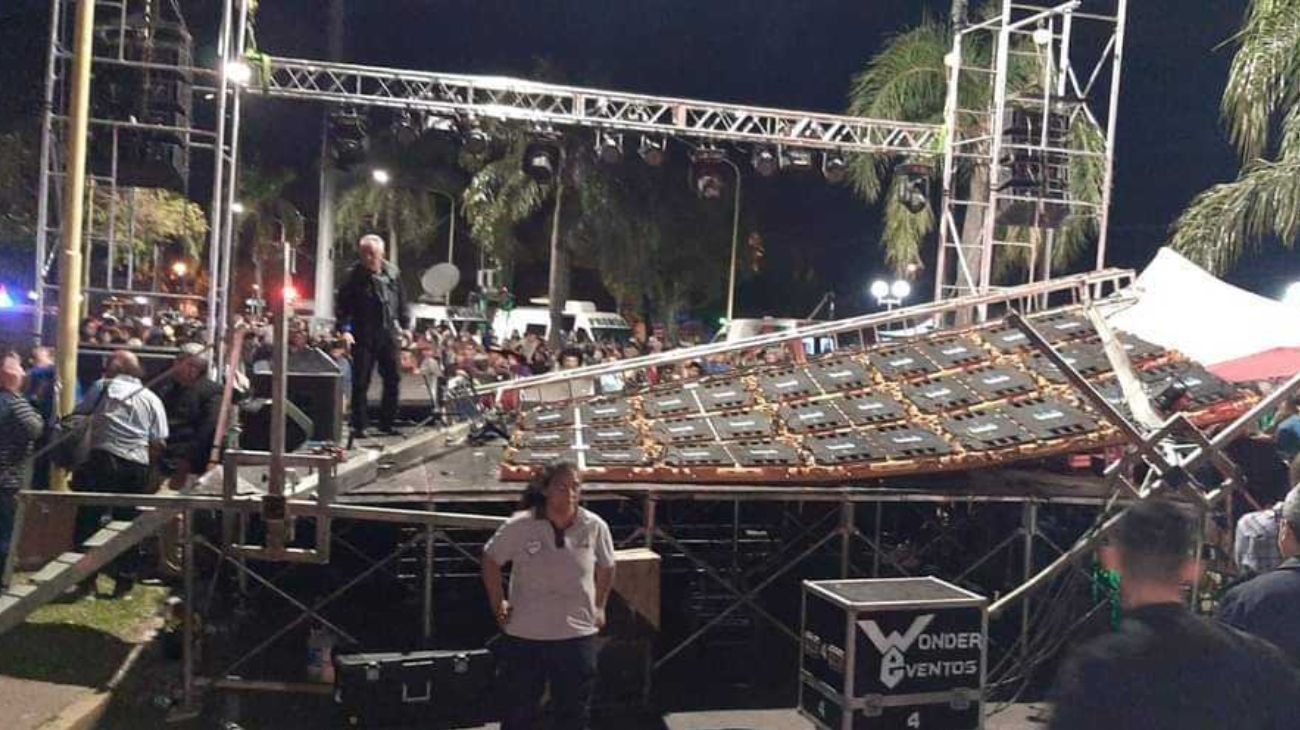Corrientes: una pantalla gigante se cayó sobre una cantante de chamamé durante un show