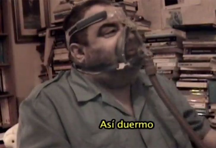 Exclusivo: Lanata muestra su máscara para dormir