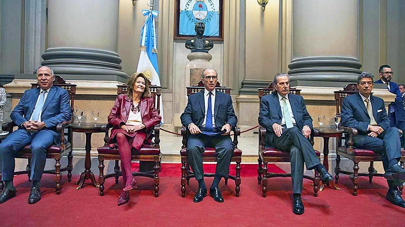 Rápidas movidas en la Corte para neutralizar otro conflicto