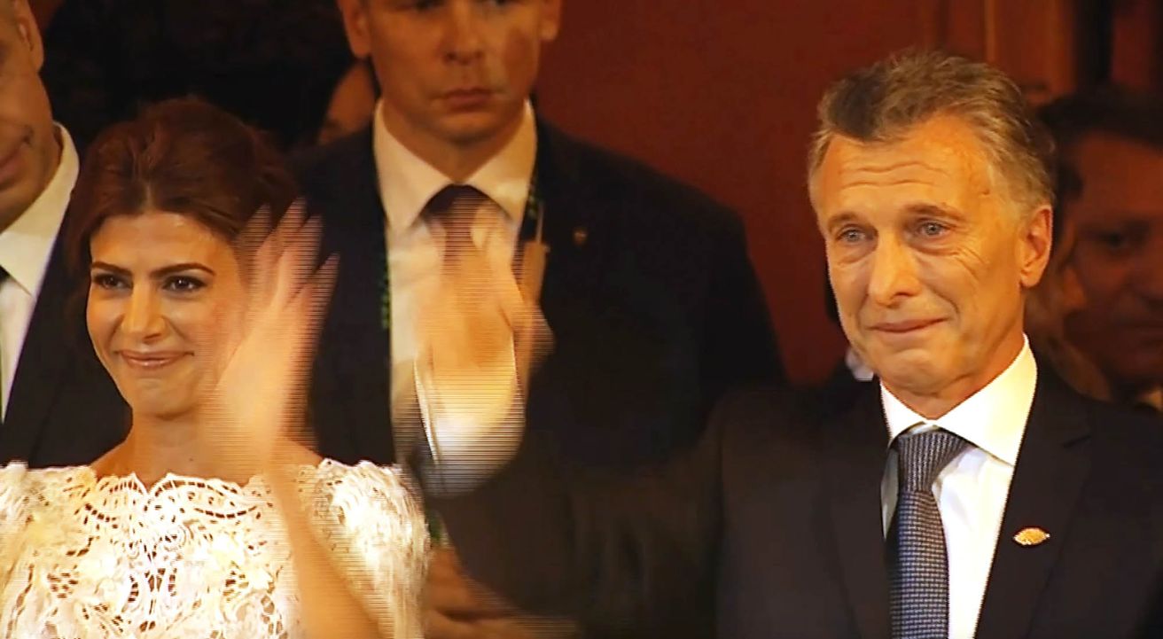 Mauricio Macri lloró de emoción al finalizar la gala en el Teatro Colón
