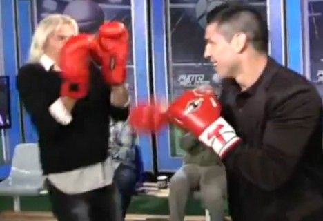 Maravilla peleó con el Loco Gatti y desafió a Floyd Mayweather (video)