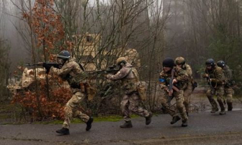 Ucrania entrena con armas occidentales