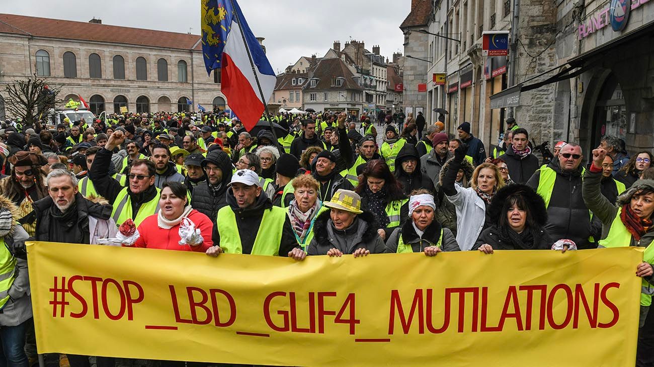 Los "chalecos amarillos" se movilizan en Francia: "No nos moverán"