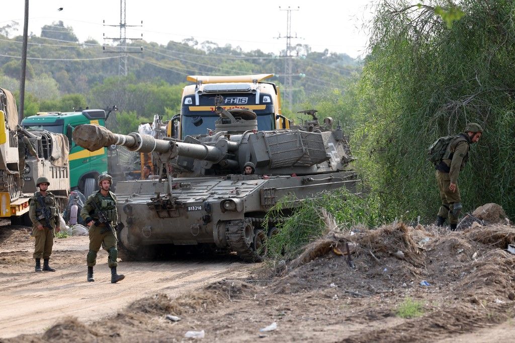 Israel confirmó que, tras los ataques, Hamas secuestró al menos a un centenar de personas