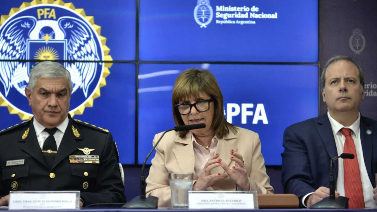 Bullrich anunció el Operativo Lusitania: incautaron 510 kilos de cocaína ocultos en un torno industrial y detuvieron a nueve personas
