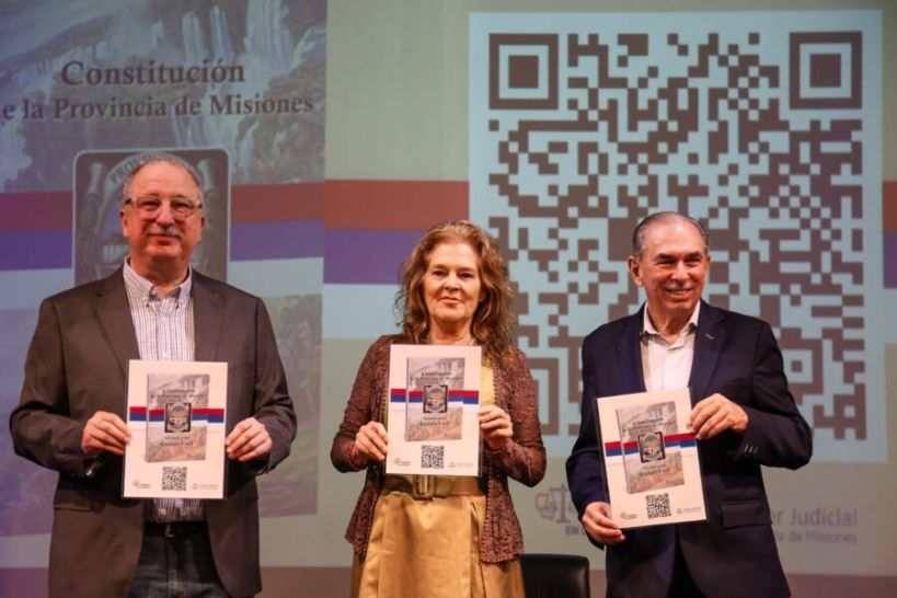 Passalacqua acompañó la presentación de la Constitución de Misiones en formato de lectura fácil