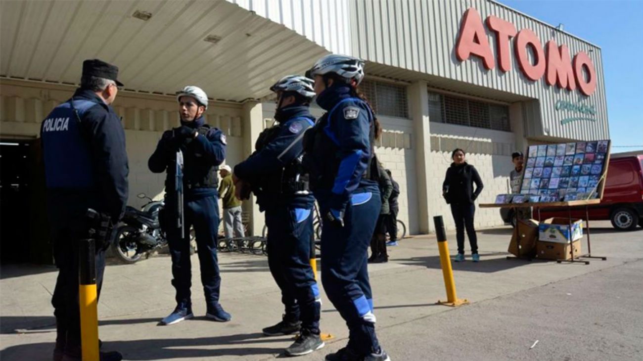 Hay 20 detenidos por ataques a supermercados