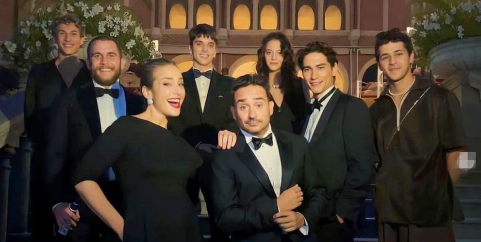 El director de 'La sociedad de la nieve' vio a dos mil actores para elegir a los protagonistas