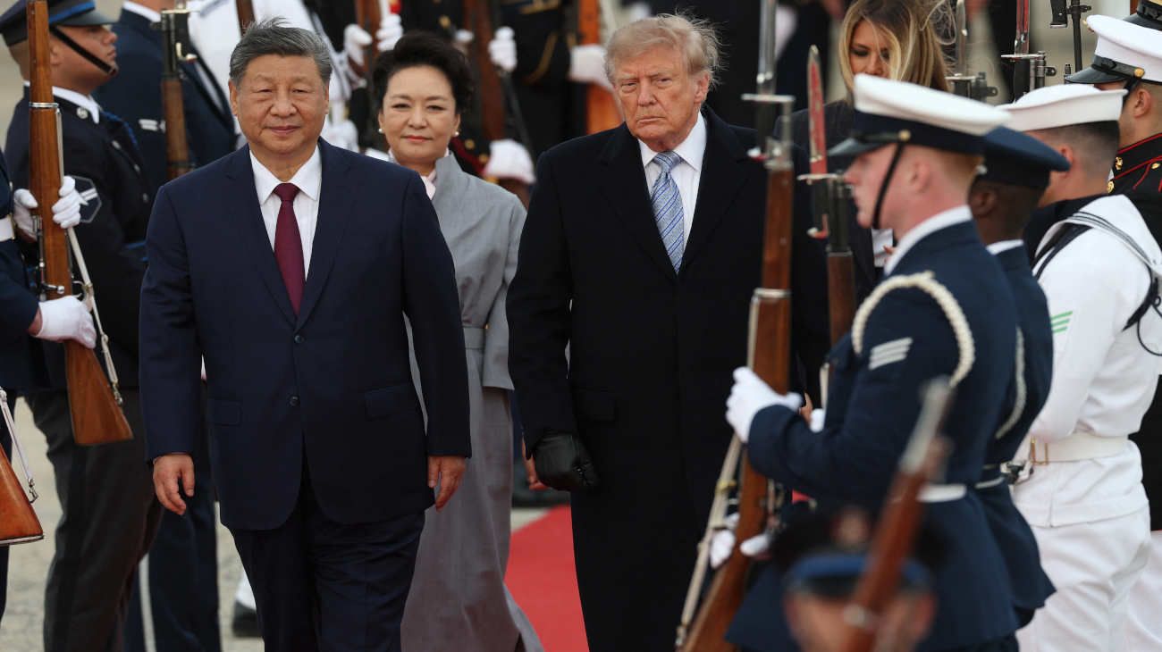 Ante la reunión con Xi Jinping, Trump anticipa que no piensa regular la IA, que llama “Super Inteligencia”