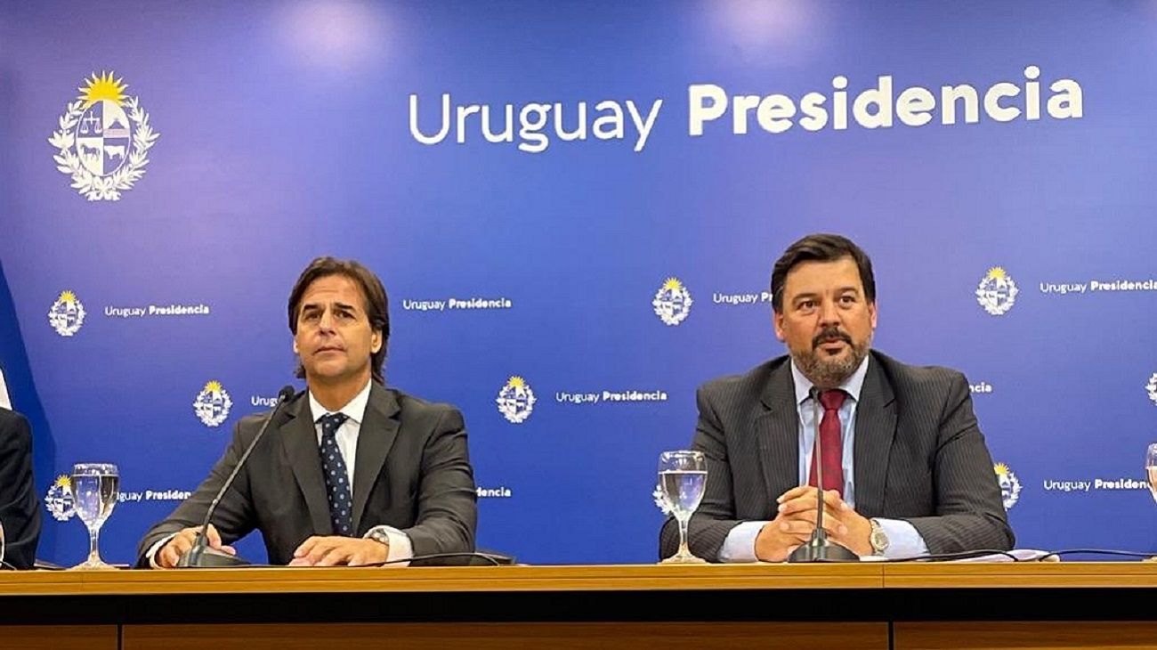 Licenciado trucho: un ministro de Lacalle Pou renunció tras reconocer que su título universitario era falso