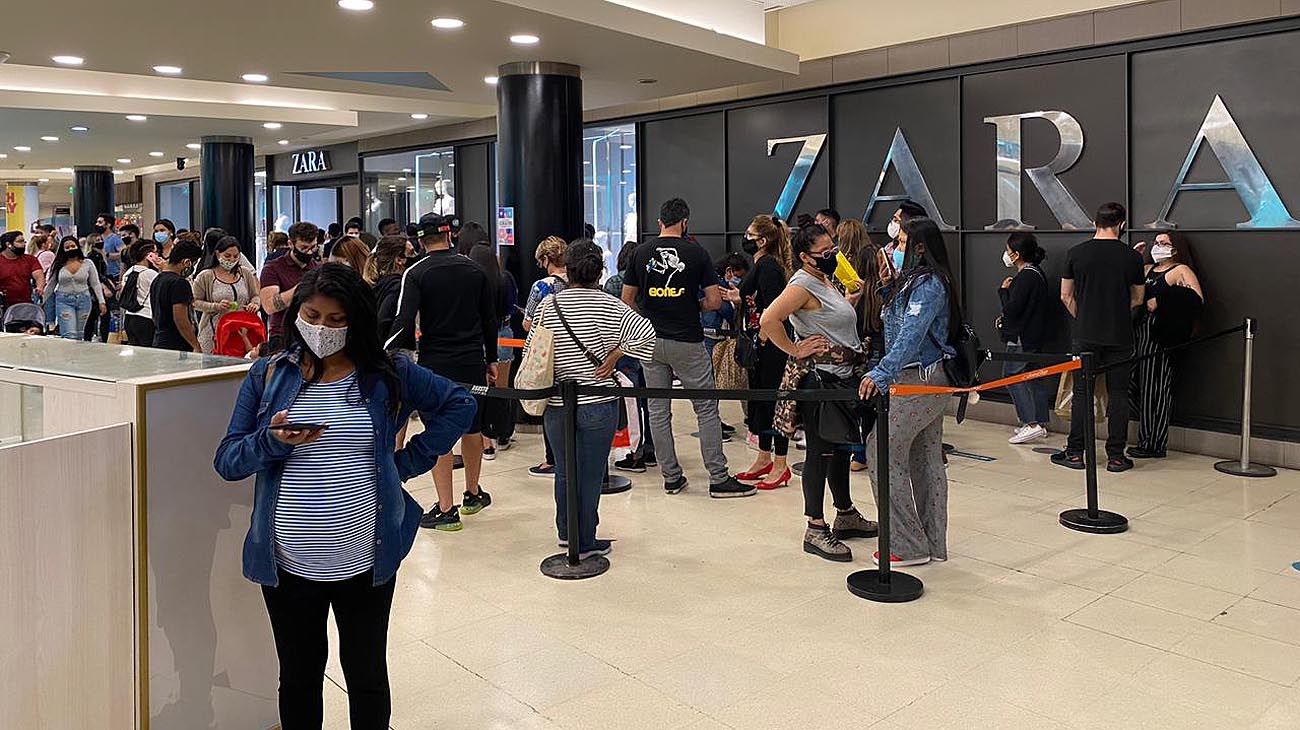 Restricciones: cierran por 15 días los shoppings