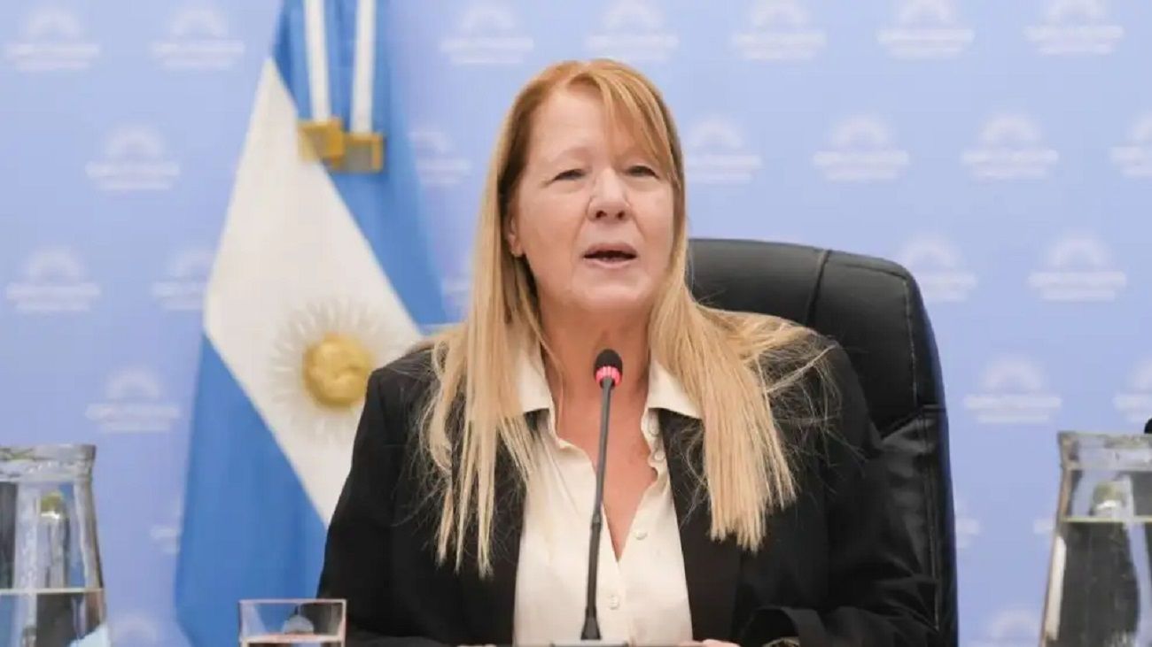 Margarita Stolbizer: “El kirchnerismo y Milei son modelos autoritarios con corrupción, son demasiado parecidos”
