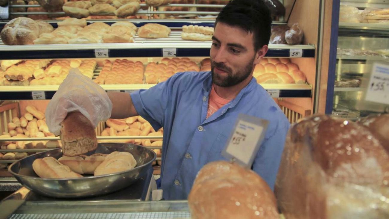Pan a $170: los panaderos apuntan al aumento de materias primas y a la presión fiscal