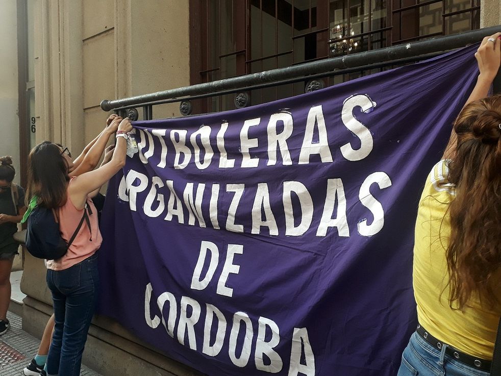 Fútbol femenino: En pie de guerra