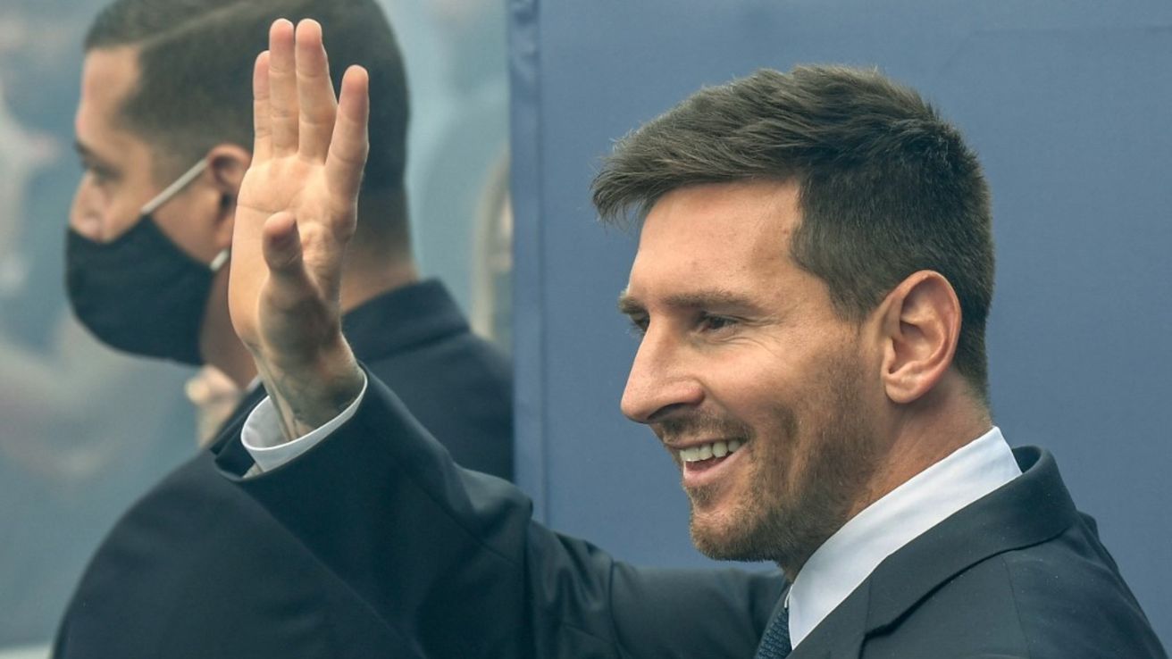 Cómo son las 4 mansiones que el PSG le busca a Messi