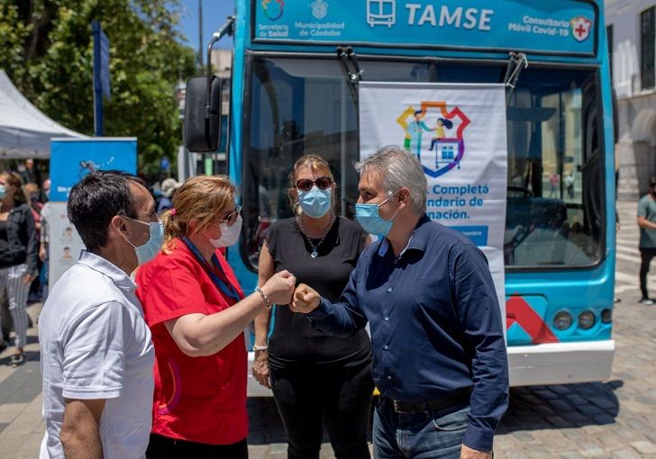 Llaryora y un 2021 a la espera de más fondos de Nación y Provincia