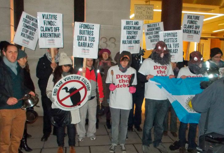 Insólita protesta inglesa contra fondos buitre