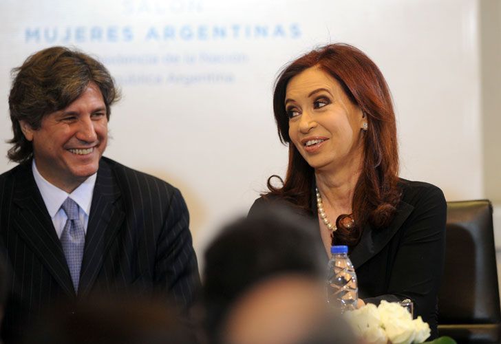 La Presidenta bromeó con Amado Boudou: "Guarda con lo que hacés"