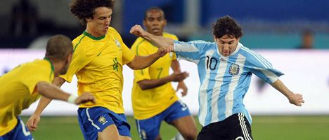 Por Messi, Argentina venció a Brasil