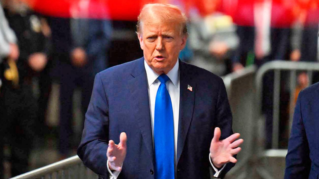 Aplazan indefinidamente una sentencia contra Trump