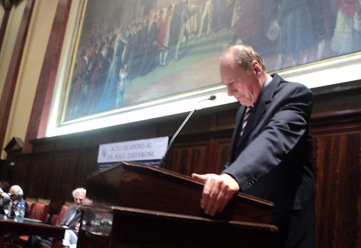Zaffaroni aconseja "evitar escándalos" como el de Vatayón Militante