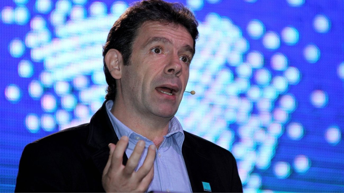 Martín Becerra: "Las plataformas van a terminar siendo reguladas"