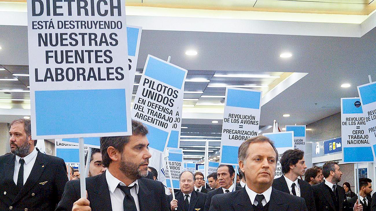 Hay 180 pilotos más que en 2015, pero la mayoría sin convenio
