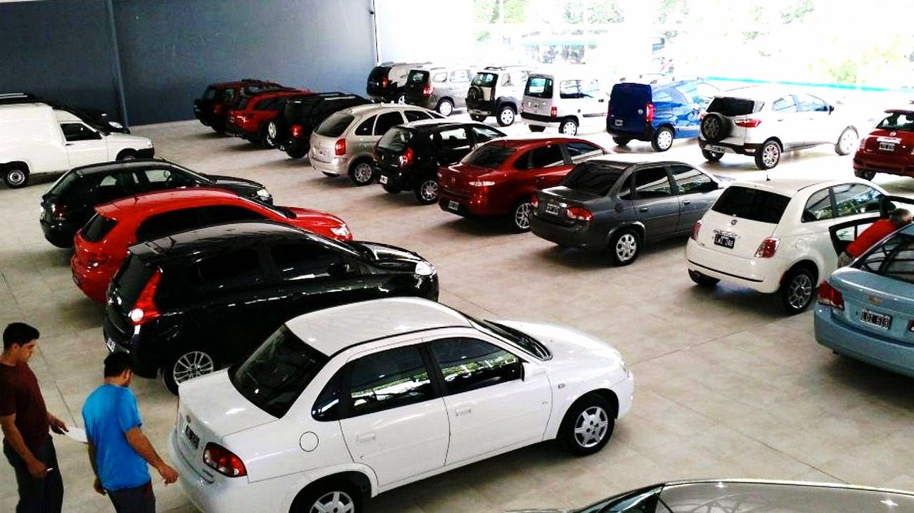 Compró su primer auto y recibió una respuesta desalentadora de su padre: "Es invendible"