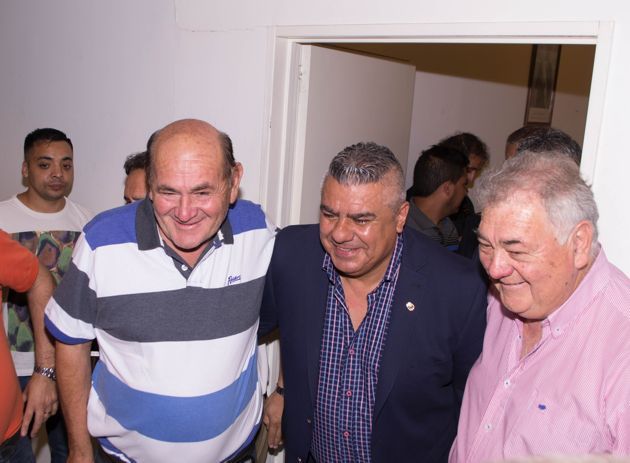 De tu querida presencia, Comandante 'Chiqui' Tapia