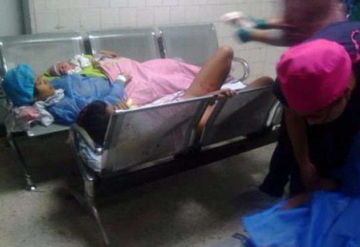 Mujeres venezolanas tuvieron que parir en sala de espera