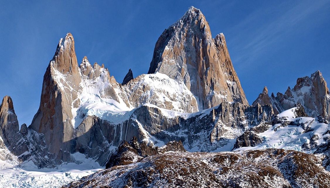 Fitz Roy: dos escaladores desaparecieron de la base tras ser alcanzados por una avalancha