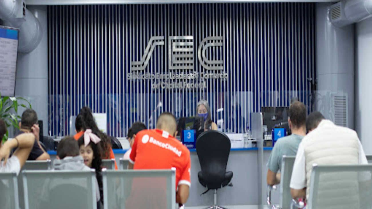 El Sindicato de Empleados de Comercio rechazó la "intromisión" del Gobierno en sus paritarias y se declaró en "estado de alerta"