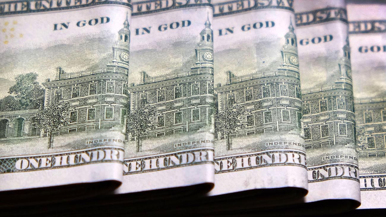 Dólar: ¿Cómo es el rulo impositivo del Estado con doble ventanilla de entrada?