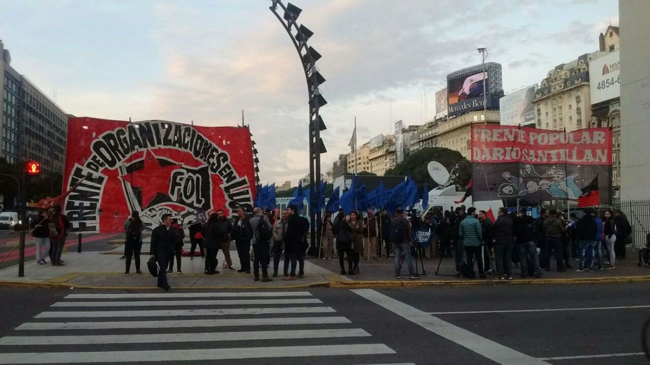 Cuáles son los cortes y movilizaciones programados para este viernes